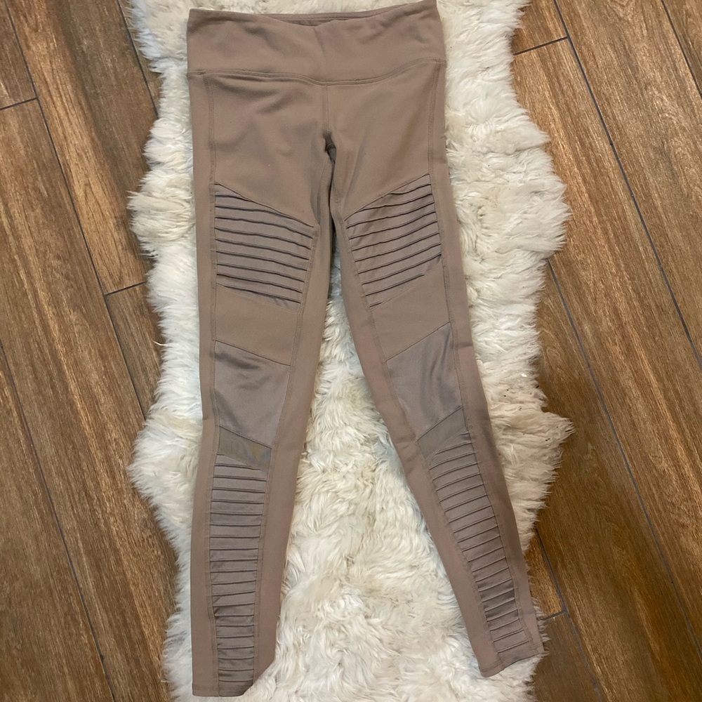 Alo Yoga Motto Leggings